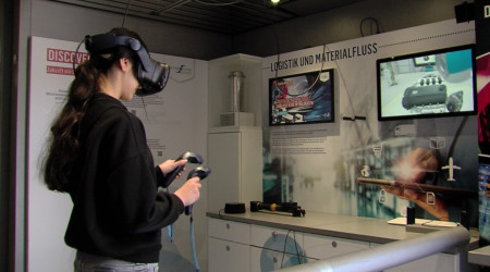 VR Station im Discover Industry-Truck (Quelle: BWeins)